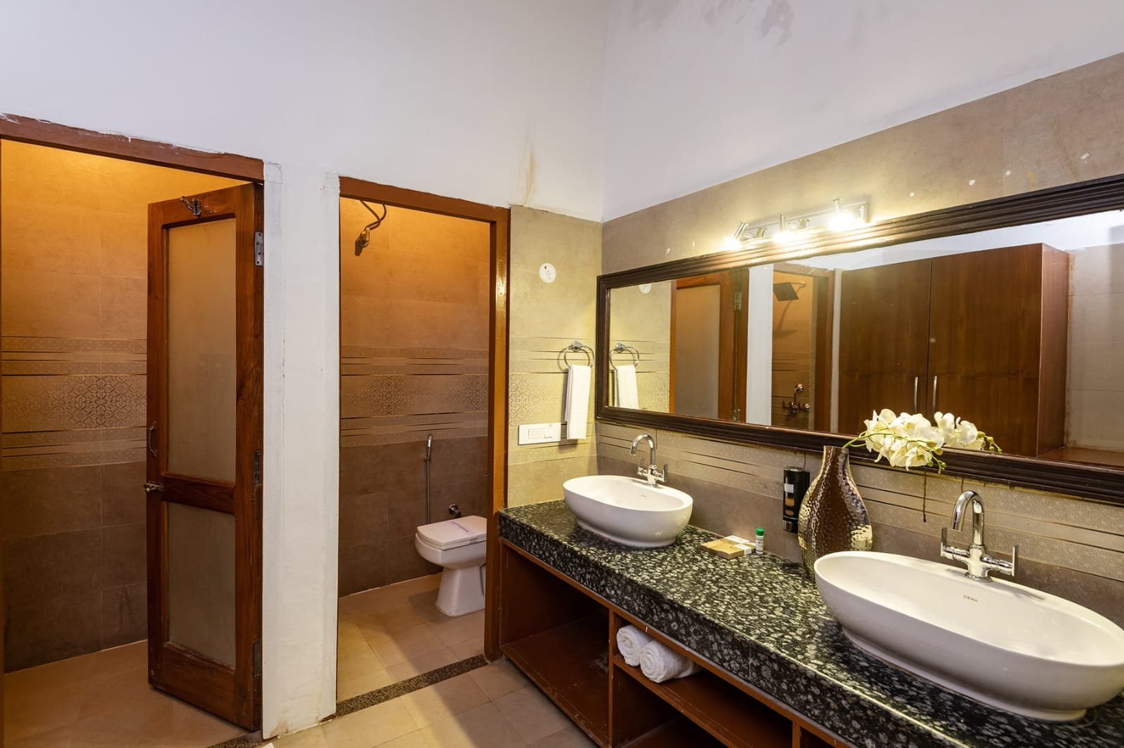 Elegant Room With Plunge Pool - View 4